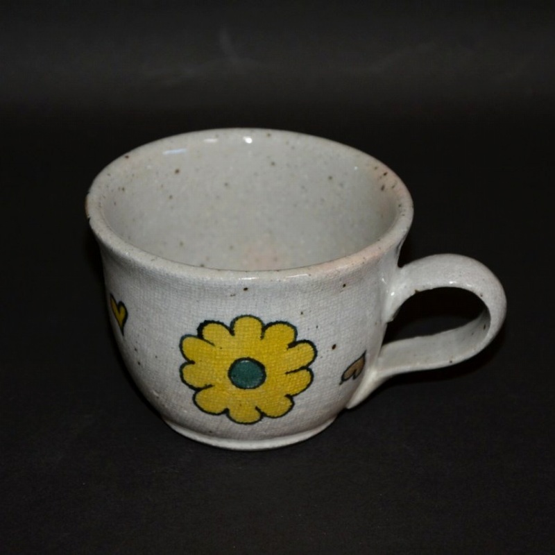 布目花の絵マグカップ