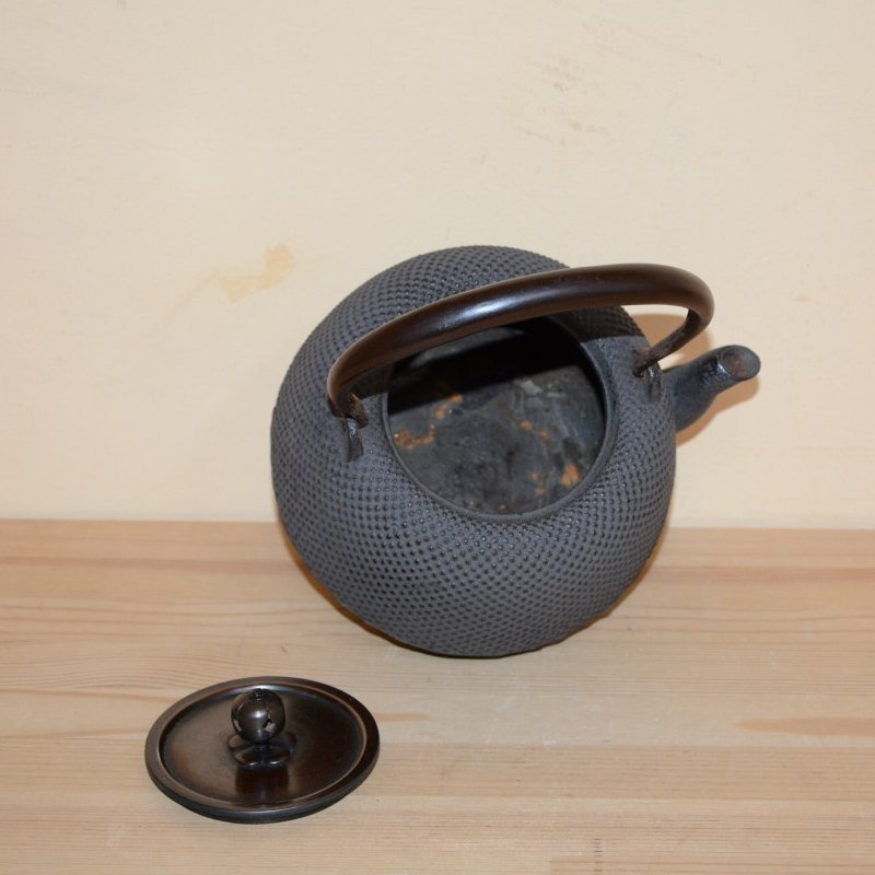 姥口霰鉄瓶　 古作