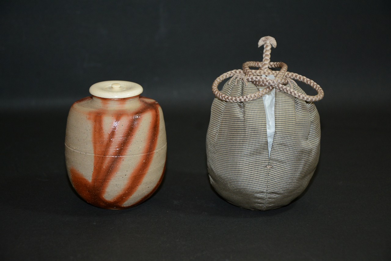 備前ヒダスキ茶入　山本雄一造　